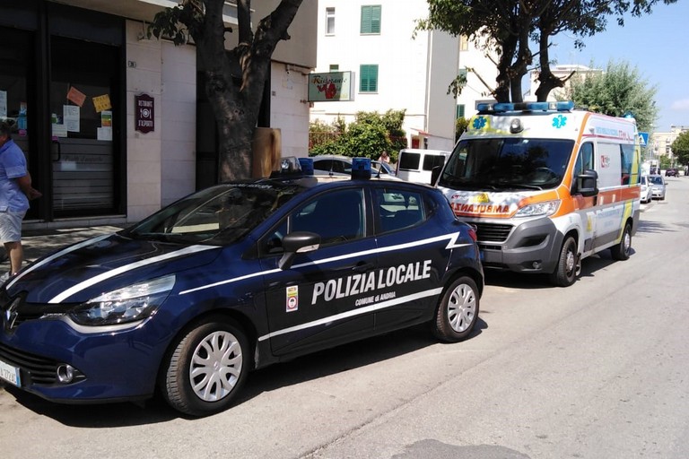Polizia Locale e ambulanza