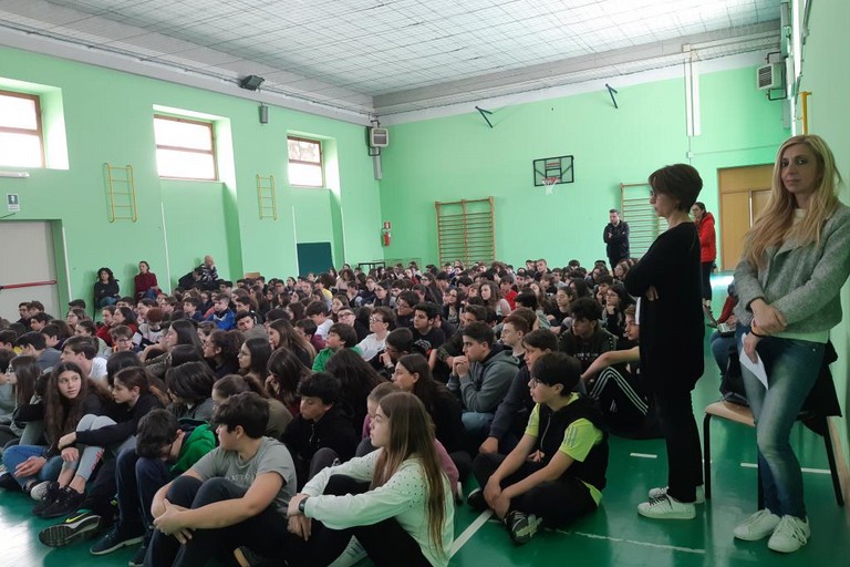 Alla scuola “P.N.Vaccina” incontro di sensibilizzazione all’uso consapevole di internet-cyberbullismo