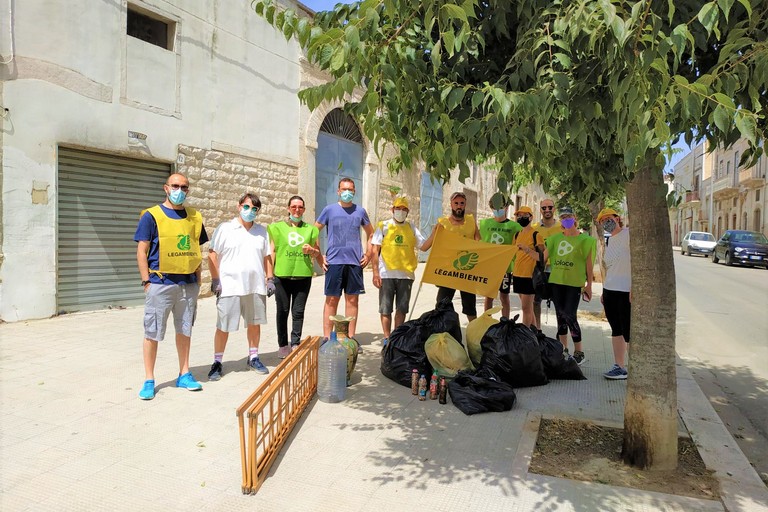 Clean up al quartiere dell'Altomare