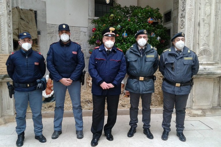 Appartenenti a Polizia di Stato, Arma dei Carabinieri e Guardia di Finanza