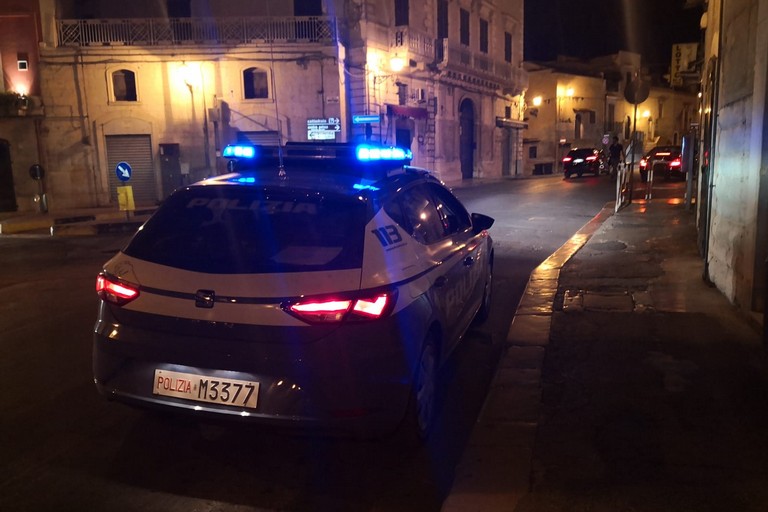 volante della Polizia di Stato
