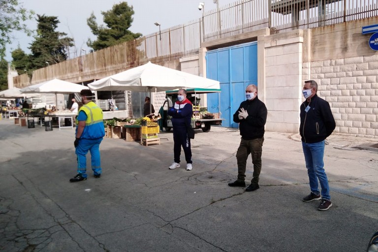 mercato settimanale del lunedì ad Andria