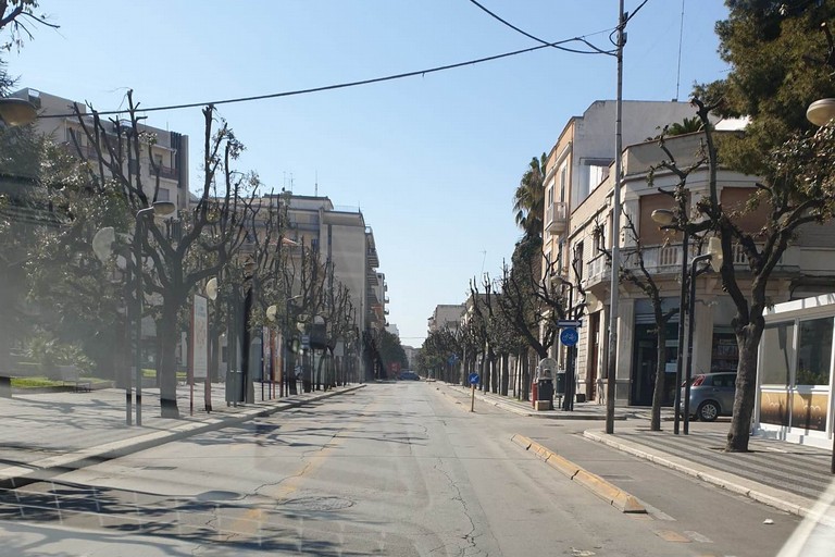 le strade di Andria cominciano a svuotarsi