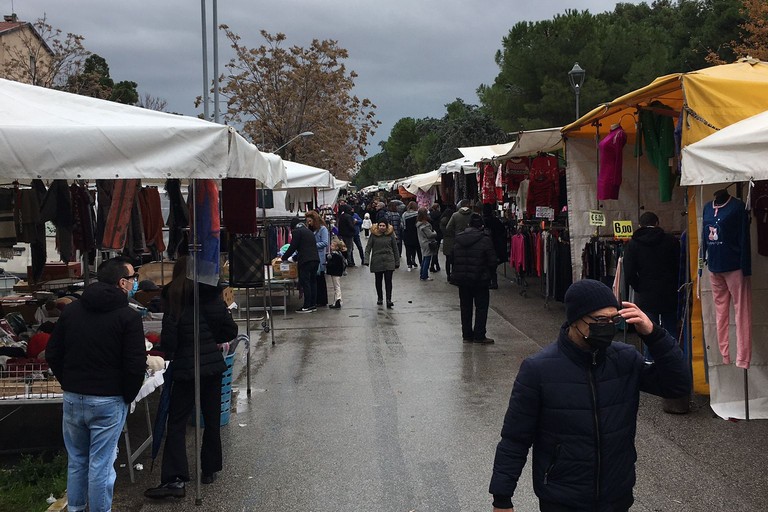 mercato settimanale