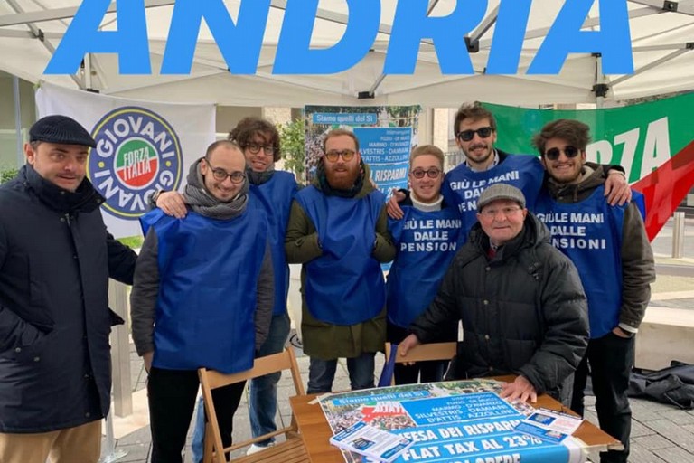 Gilet azzurri, Forza Italia: questo week end in piazza contro la manovra del governo Conte