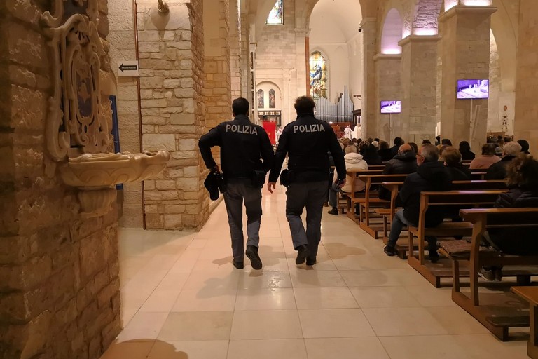 Polizia di Stato in servizio o.p.nelle chiese di Andria