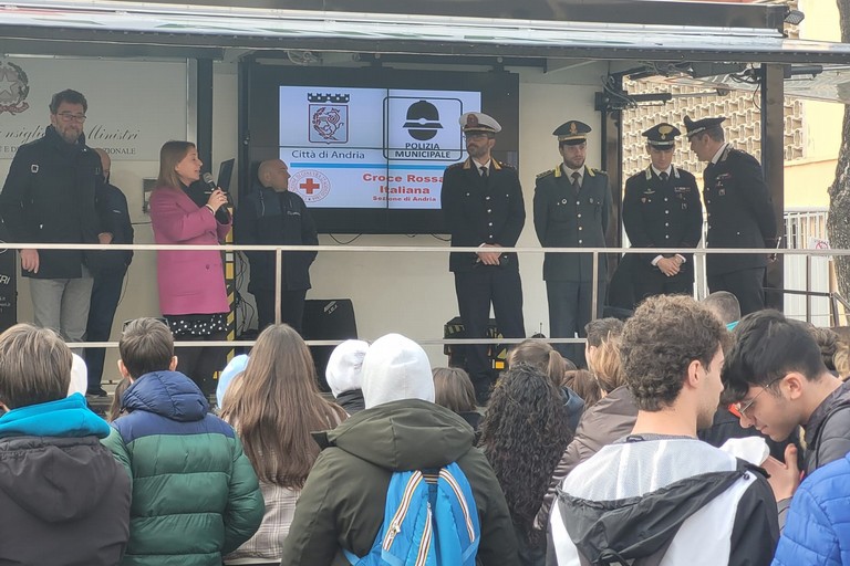 Ad Andria studenti a lezioni di sicurezza stradale con “”Katedromos”