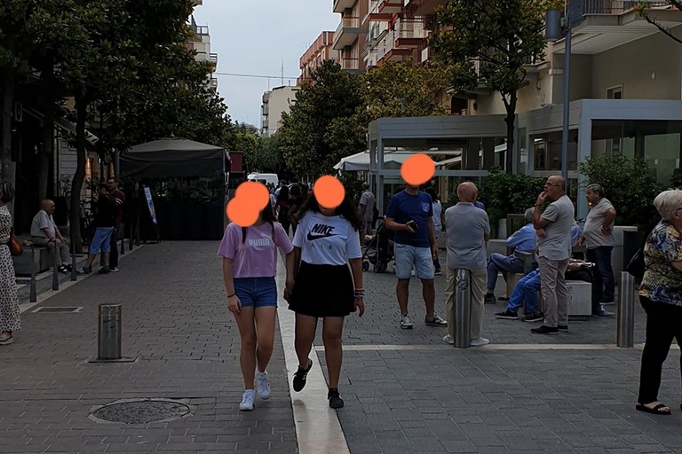 dehors su viale Crispi