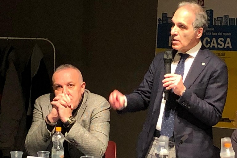 da sx il notaio Sabino Zinni con l'ass. Alfonso Pisicchio