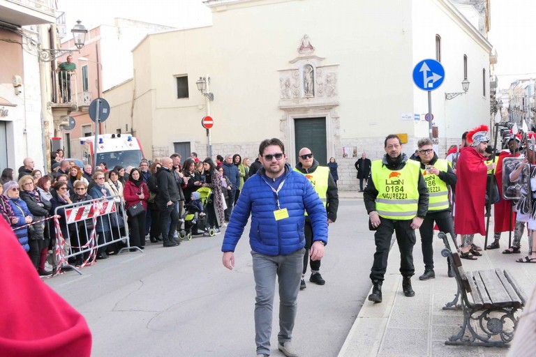un bodyguard per accompagnare gratuitamente le donne