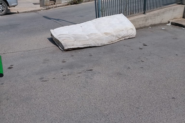 Bonifica in via Eritrea e parte di via Carmine