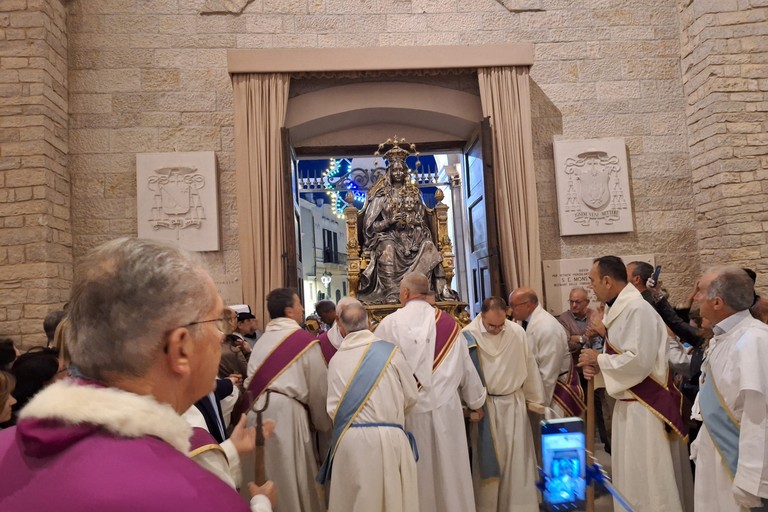 Processione della Madonna dei Miracoli dal suo Santuario alla chiesa Cattedrale