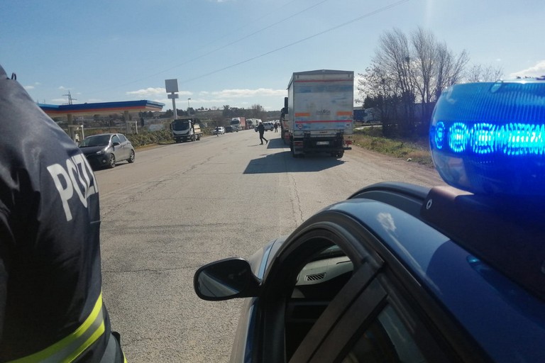 Protesta autotrasportatori: primi picchetti sulle strade della Bat