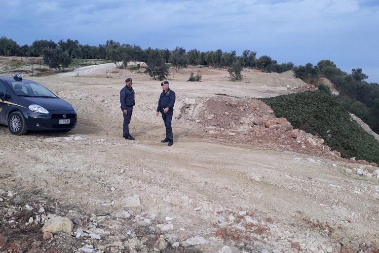 Discarica sequestrata dalla Guardia di Finanza