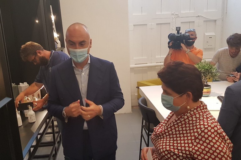Ministro dell’Agricoltura Bellanova in visita ad Andria al Frantoio Muraglia