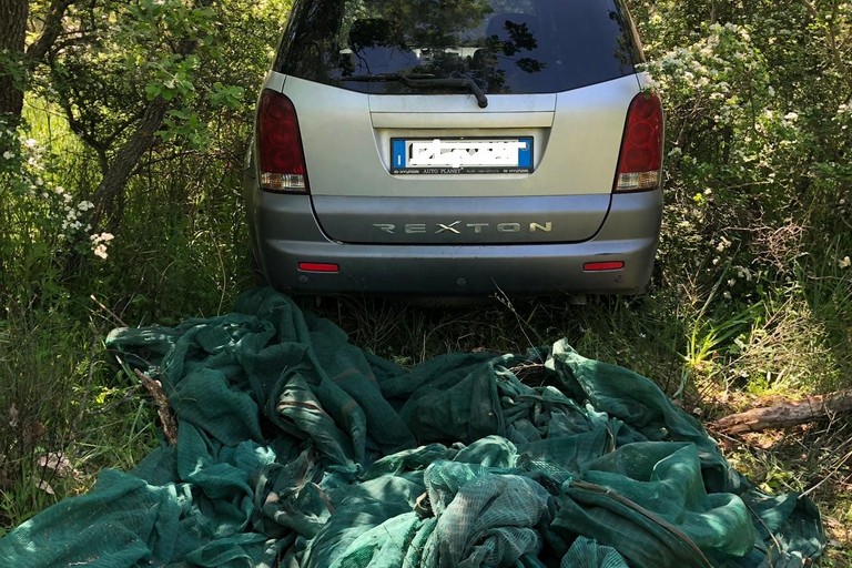 auto rubata ritrovata in contrada Castel del Monte