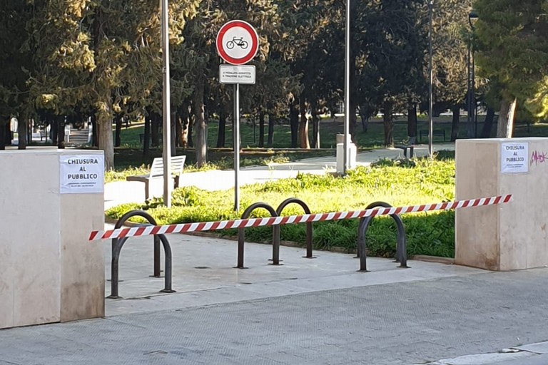 villa comunale chiusa alla cittadinanza