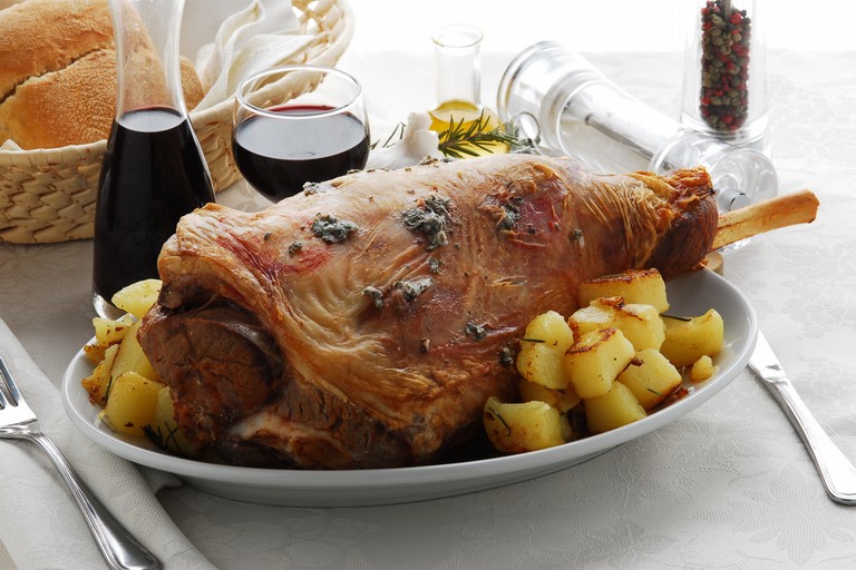 piatto pasquale d'agnello