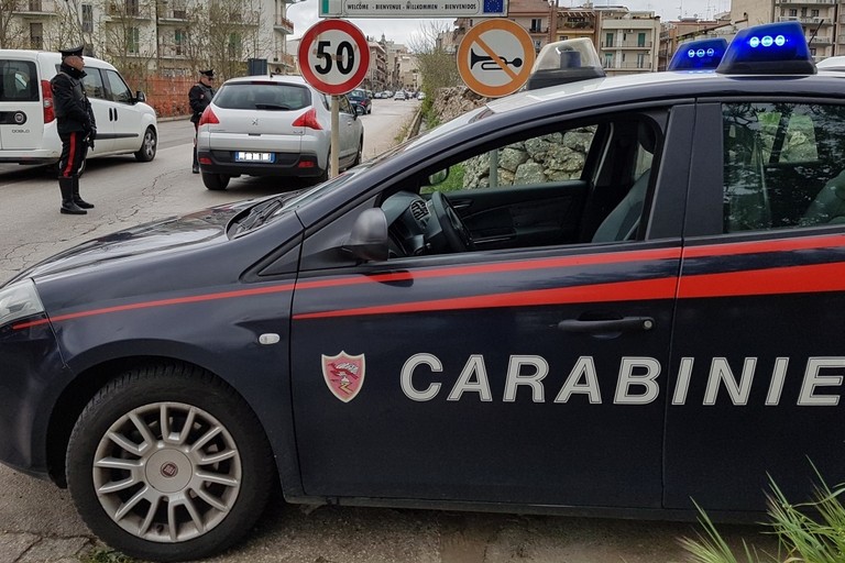 posto di blocco dei carabinieri