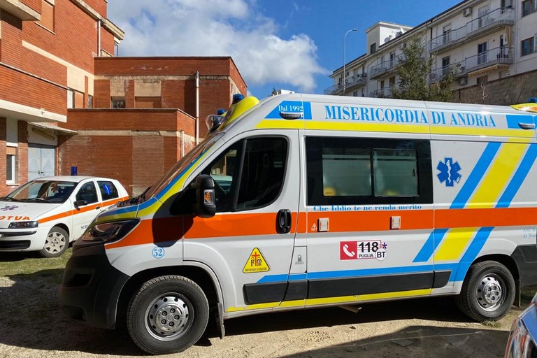 ambulanza servizio 118