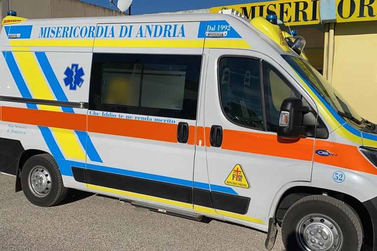 ambulanza postazione equipe sanitaria misericordia