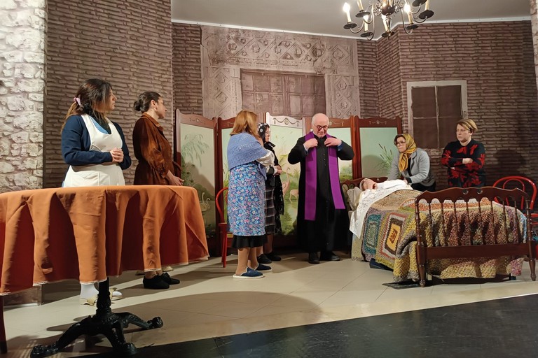 commedia in vernacolo