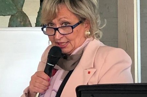 Angela Dell'Olio