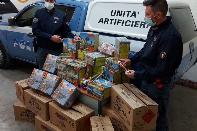 sequestro fuochi d'artificio