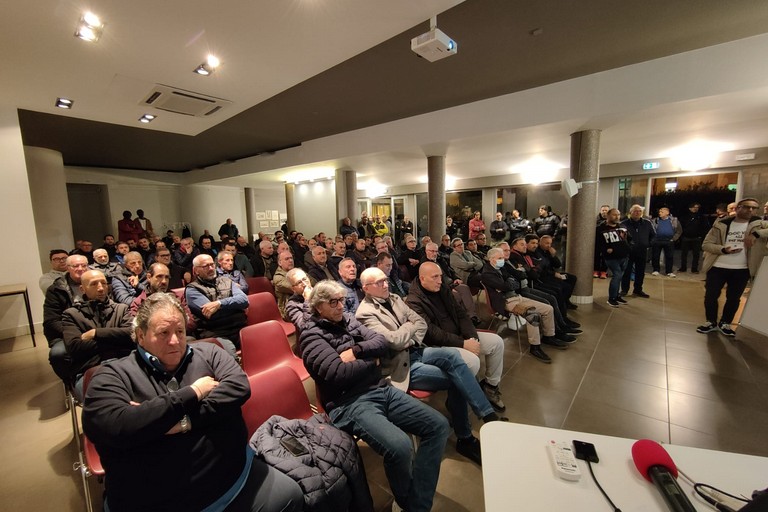 assembla operatori mercatali