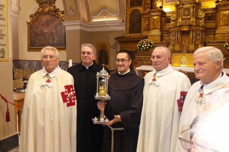Torna in Cattedrale la Sacra Spina dopo la peregrinatio a Bitetto