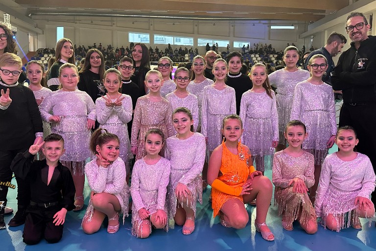 scuola di ballo Monton de Estrellas sul podio