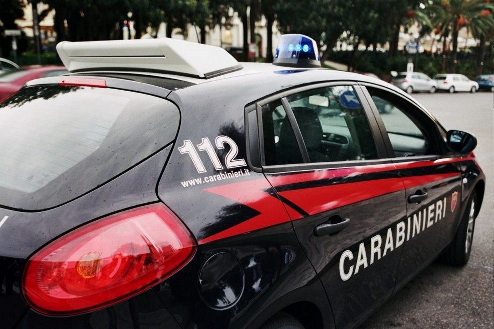 Gazzella nucleo radiomobile carabinieri