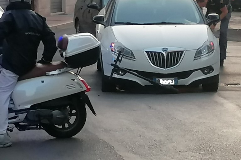 Incidente incrocio via Boito con viale Istria