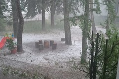 Bomba di acqua e grandine a Castel del Monte: diversi danni