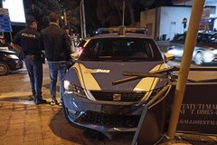 Incidente stradale per una volante della Polizia di Stato, causa semaforo spento