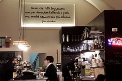 Ultimi sorsi di cultura al caffè letterario “Persepolis”