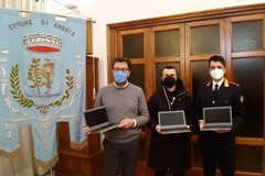 L’on. D’Ambrosio dona sei portatili al Comune di Andria