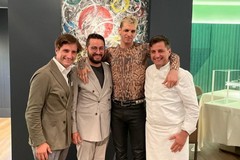 Achille Lauro compie 32 anni e festeggia nel ristorante stellato Casa Sgarra