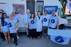 Postazione di "Onda d'urto - Uniti contro il cancro" per lo screening dermatologico dei nei