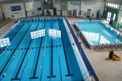 Piscina comunale, la maggioranza di centrosinistra: "Dopo anni di abbandono, ennesima promessa mantenuta"