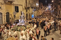 Processione notturna Madonna dei Miracoli, Vescovo Mansi: "Vi aspetto in tanti, per condividere questo momento di grazia"
