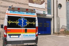 Cattivo odore dall’abitazione, la macabra scoperta: trovato morto un uomo di 55 anni