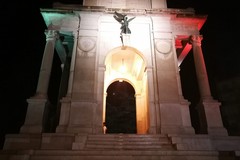 Grande guerra: CasaPound e "15-18", luci tricolori sui monumenti per la "battaglia del solstizio"
