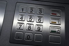 Tentato colpo al bancomat di via don Luigi Strurzo