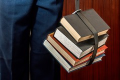Borse di studio: "Tutti i nostri studenti aventi diritto avranno la borsa di studio per l’anno accademico 2023/2024"