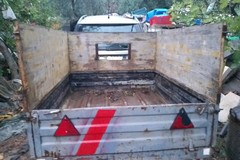 Smarrisce una sponda del carrello appendice auto in contrada Guardiola