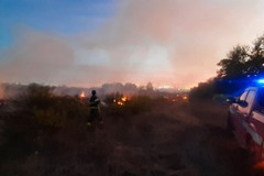 Incendio sulla sx sp 231, direzione Corato nella zona industriale di Andria