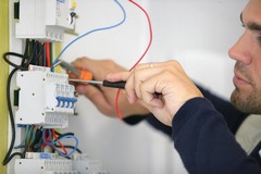 Opportunità gratuita di formazione e lavoro: iscrizioni al corso di elettricista