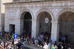 Di Bari (M5S): “Tutta la città ha voluto rendere omaggio ad Antonio, Sandro e Vincenzo, che tanto hanno fatto per la comunità”