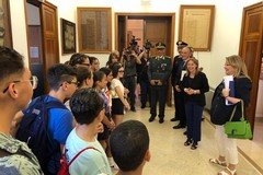 Studenti della scuola "Manzoni" partecipano all'incontro sulla legalità a Palazzo di Città
